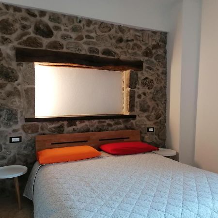 Deiana Bed and Breakfast Santu Lussurgiu Exteriör bild