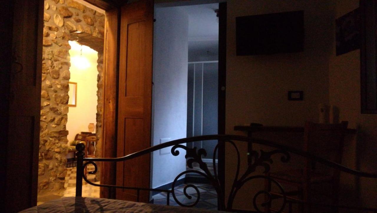 Deiana Bed and Breakfast Santu Lussurgiu Exteriör bild