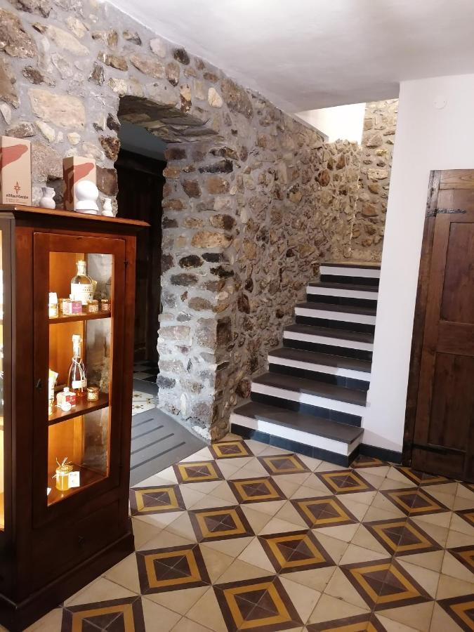 Deiana Bed and Breakfast Santu Lussurgiu Exteriör bild