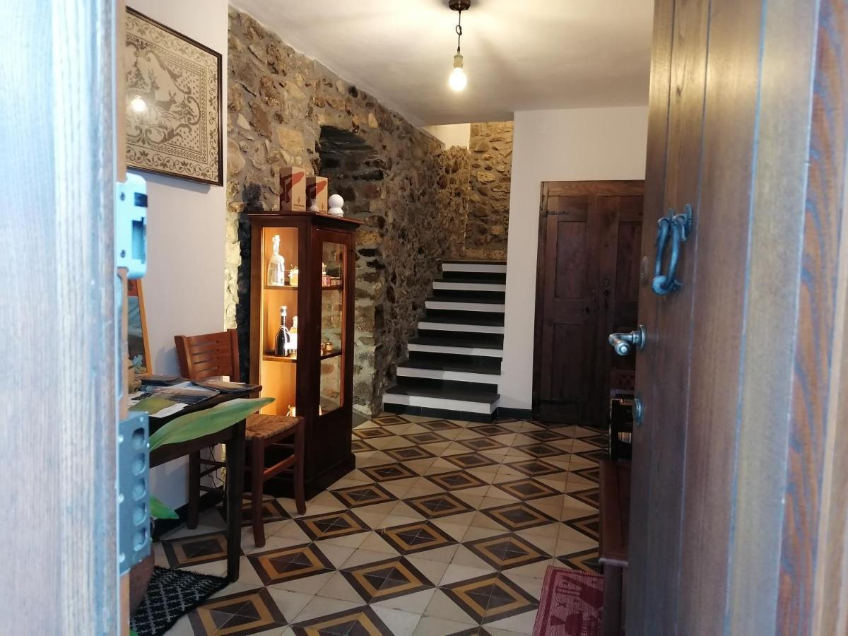 Deiana Bed and Breakfast Santu Lussurgiu Exteriör bild