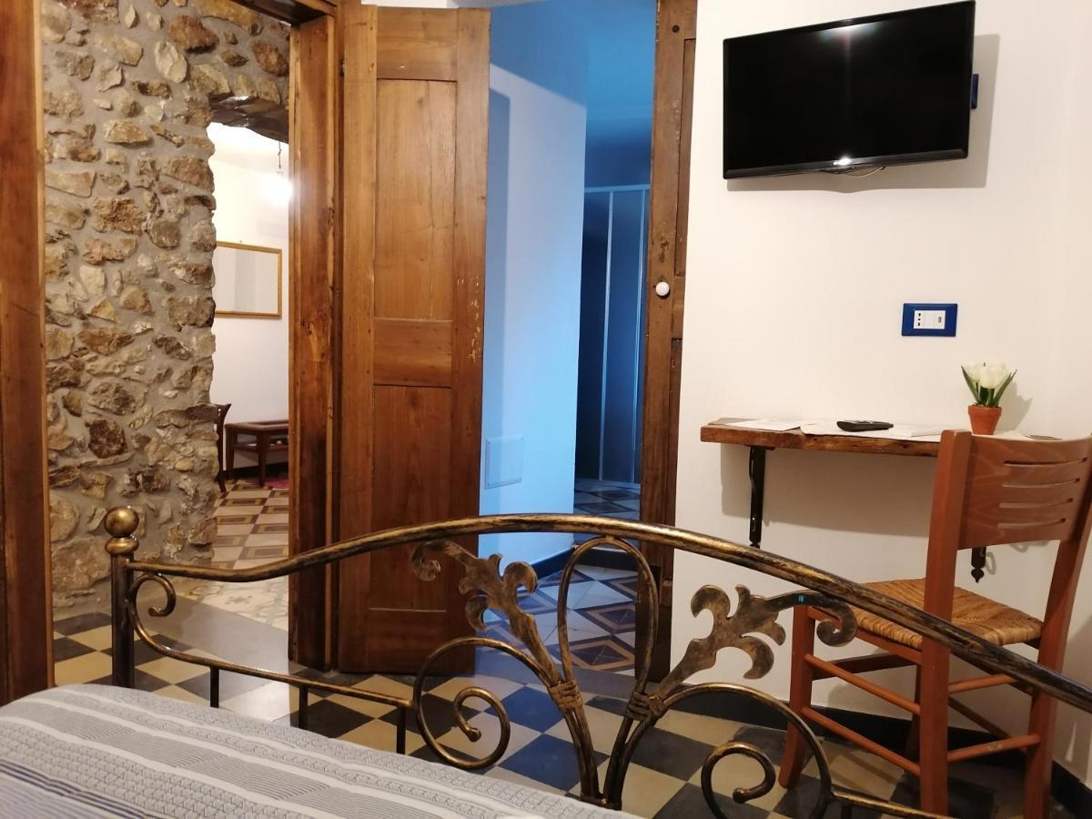Deiana Bed and Breakfast Santu Lussurgiu Exteriör bild