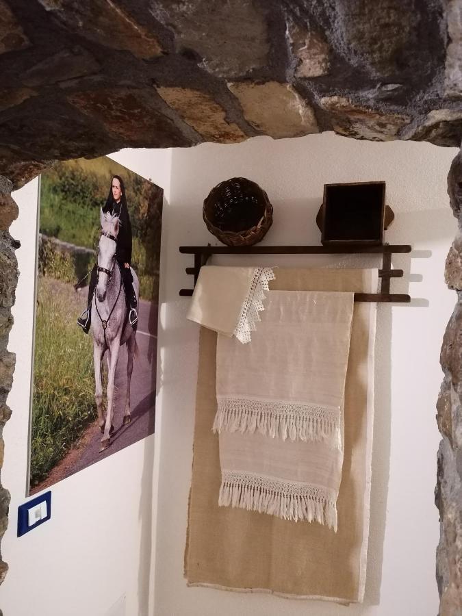 Deiana Bed and Breakfast Santu Lussurgiu Exteriör bild