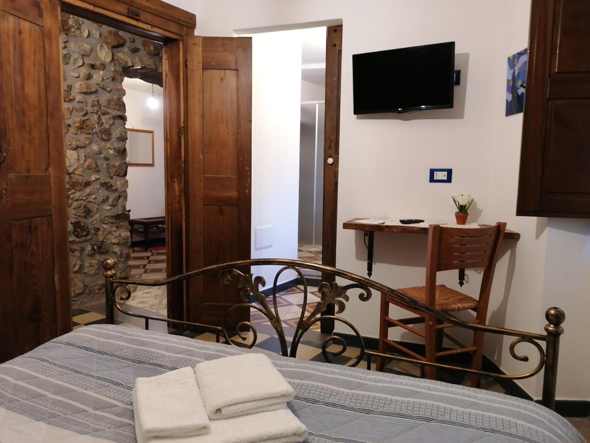 Deiana Bed and Breakfast Santu Lussurgiu Exteriör bild
