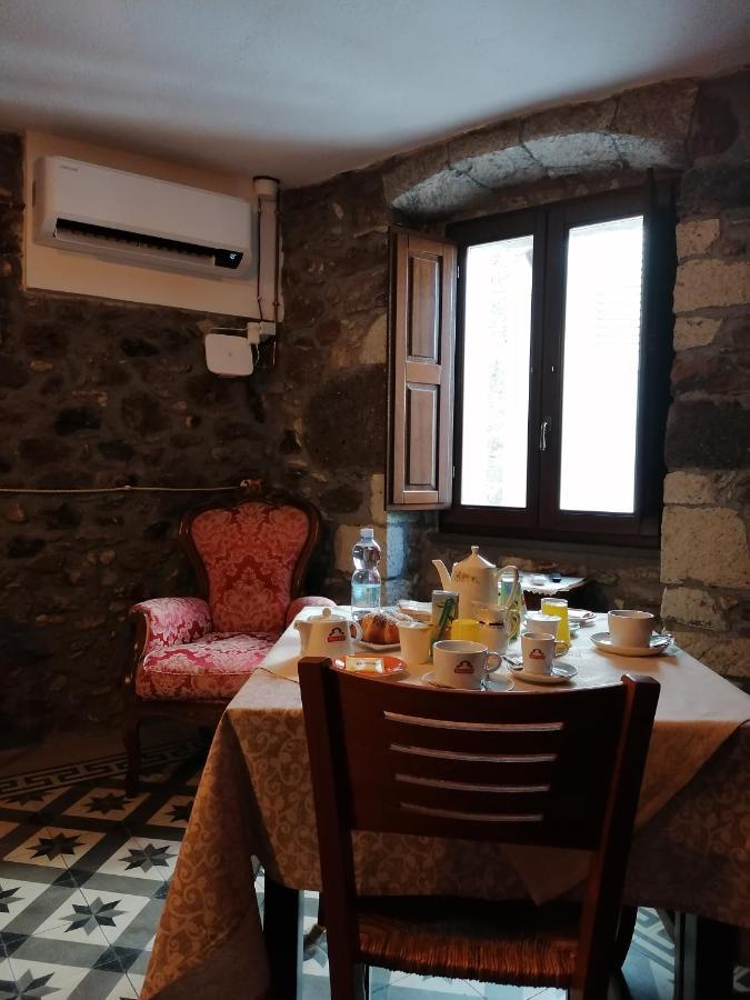 Deiana Bed and Breakfast Santu Lussurgiu Exteriör bild