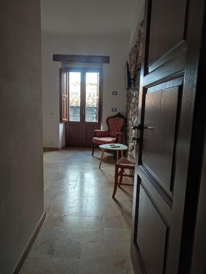 Deiana Bed and Breakfast Santu Lussurgiu Exteriör bild