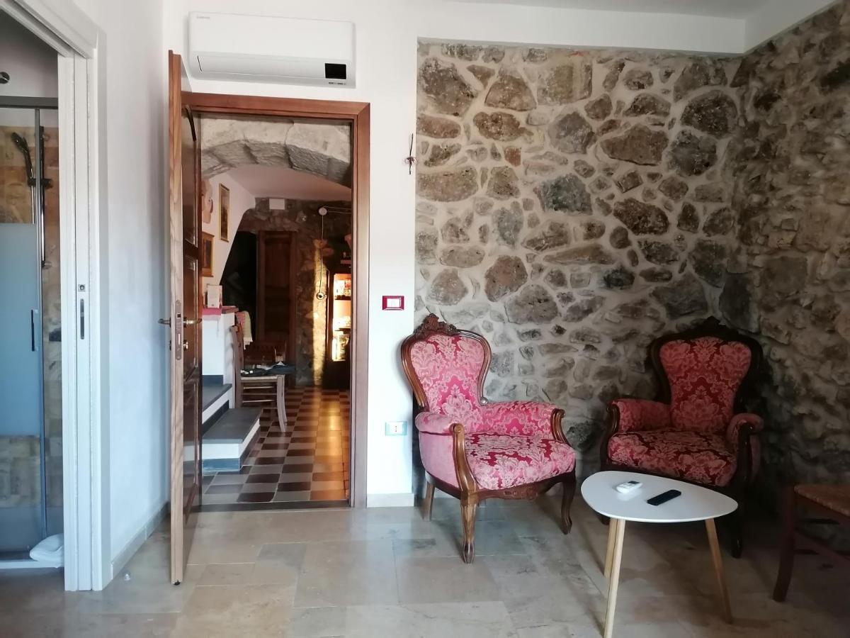 Deiana Bed and Breakfast Santu Lussurgiu Exteriör bild