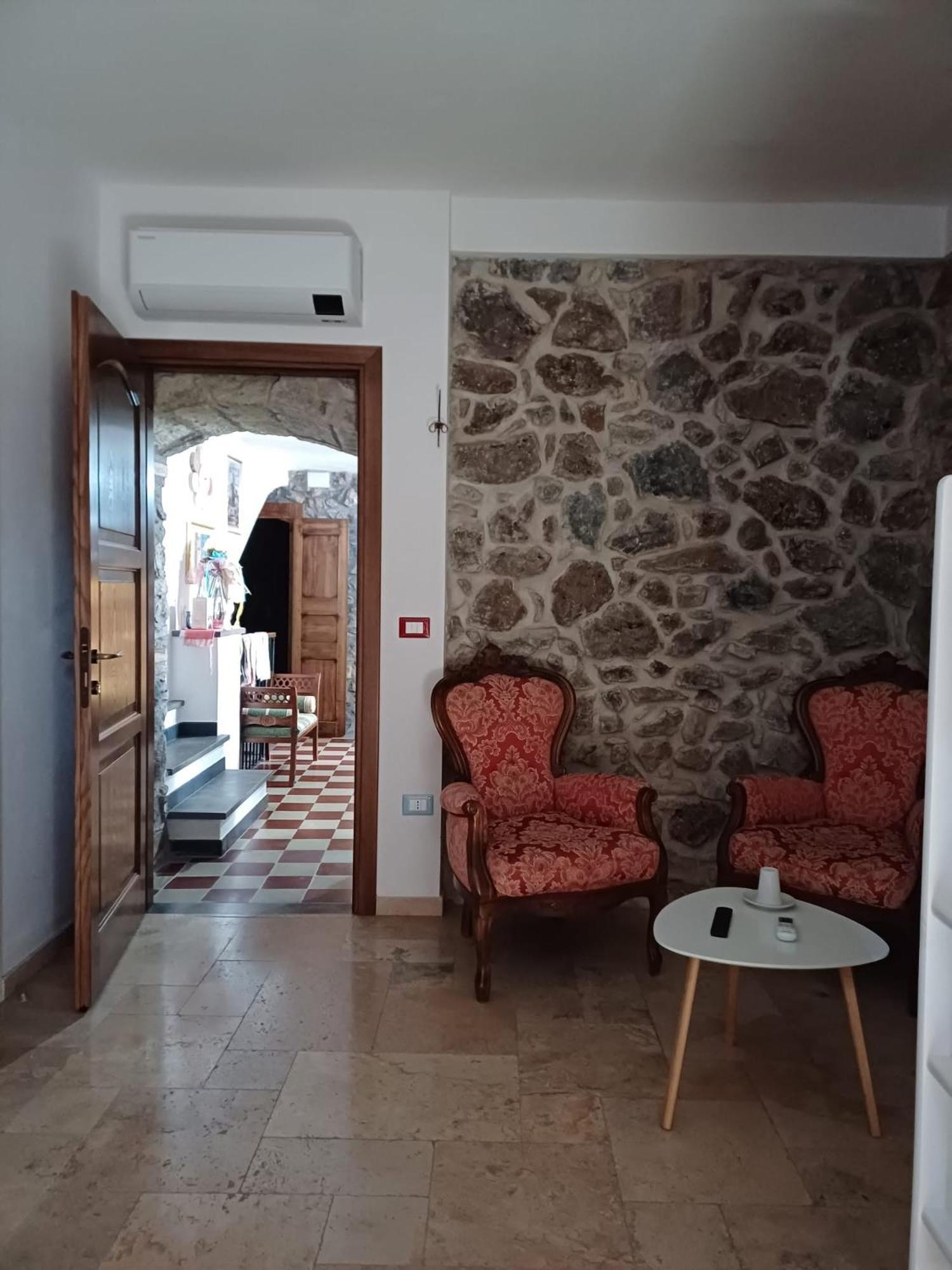 Deiana Bed and Breakfast Santu Lussurgiu Exteriör bild