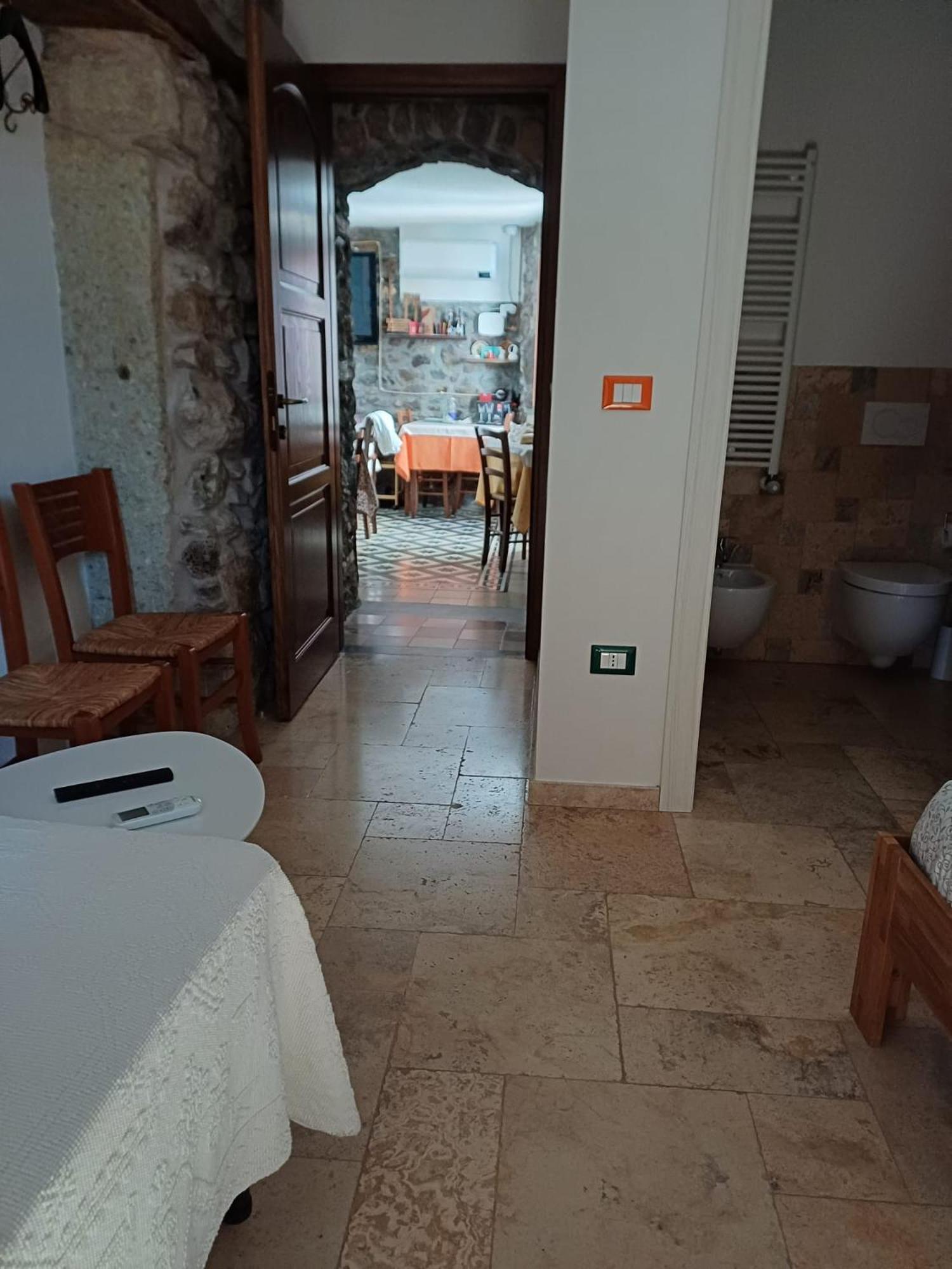 Deiana Bed and Breakfast Santu Lussurgiu Exteriör bild